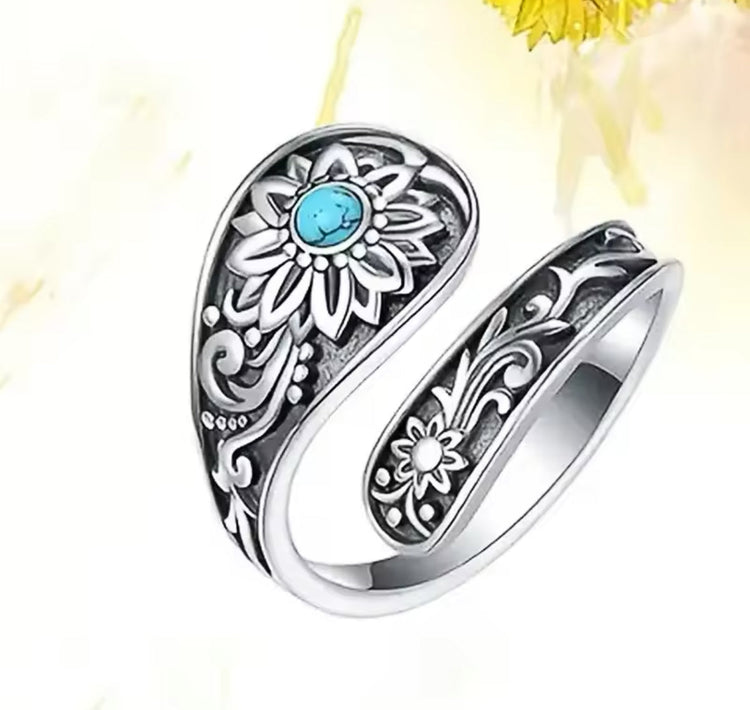 Antique Style Flower Turquoise Ring