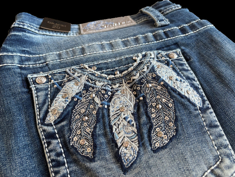 Isabel Feather Grace In LA Plus Size Bootcut Jeans AU22